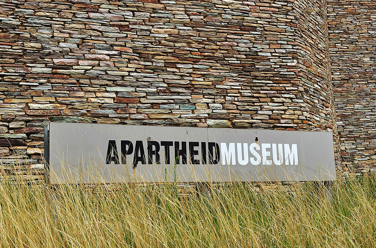 apartheid-museum-wilro-tours-transfers-g.jpg