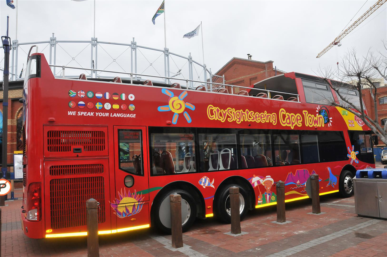 EXPLORING-CAPE-TOWN-WITH-THE-CITY-SIGHTSEEING-BUS_.jpg