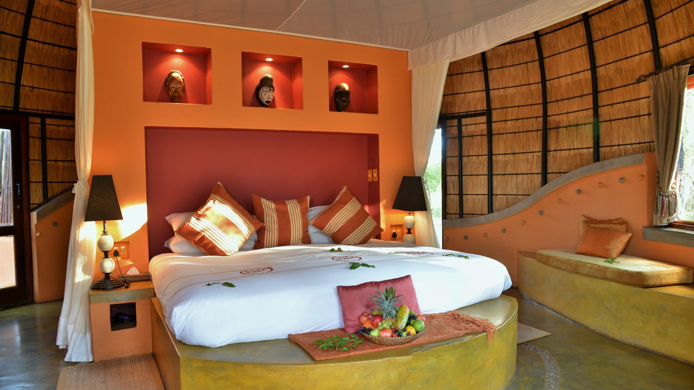 Hoyo_Hoyo_Safari_Lodge_-_Suite.jpg