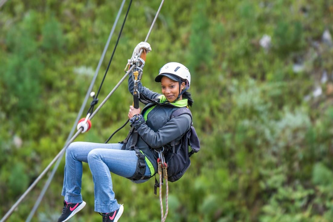 gorge-zip-lining-near-hermanus-mountains_orig.jpeg