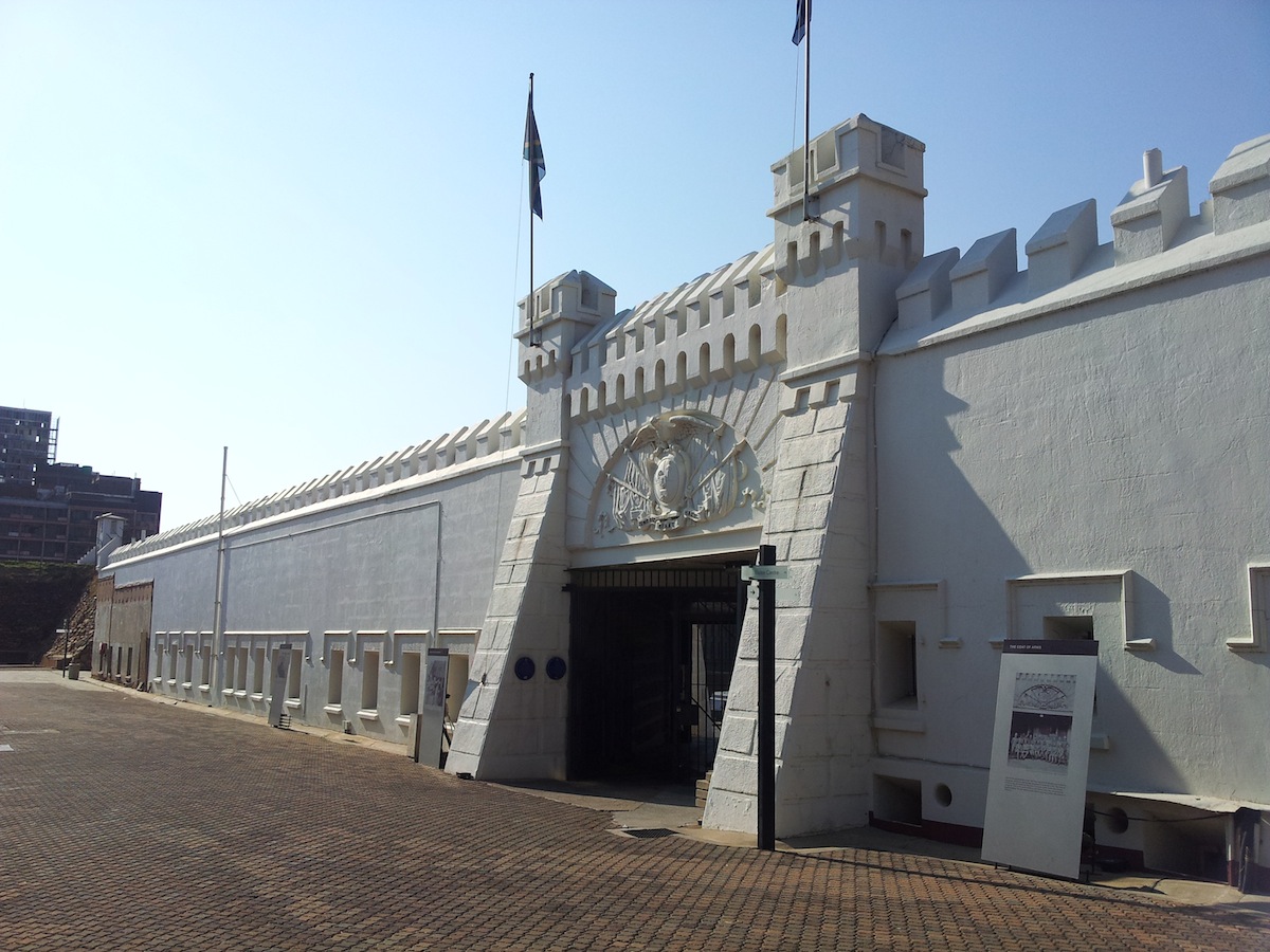 Old_Fort_Entrance__from_the_inside_.jpg